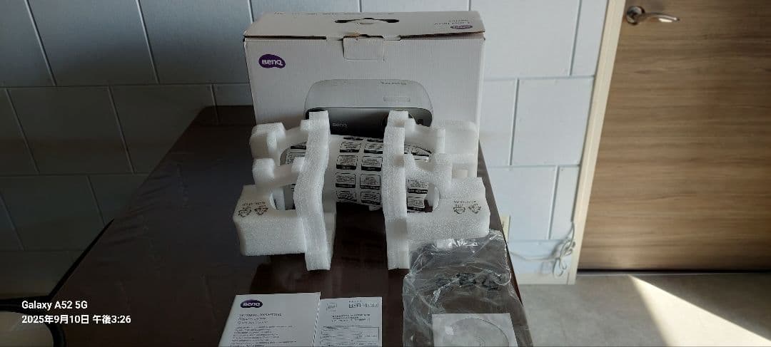 BenQ ht2550　本体、元箱、説明書、天吊りブラケット金具、リモコン