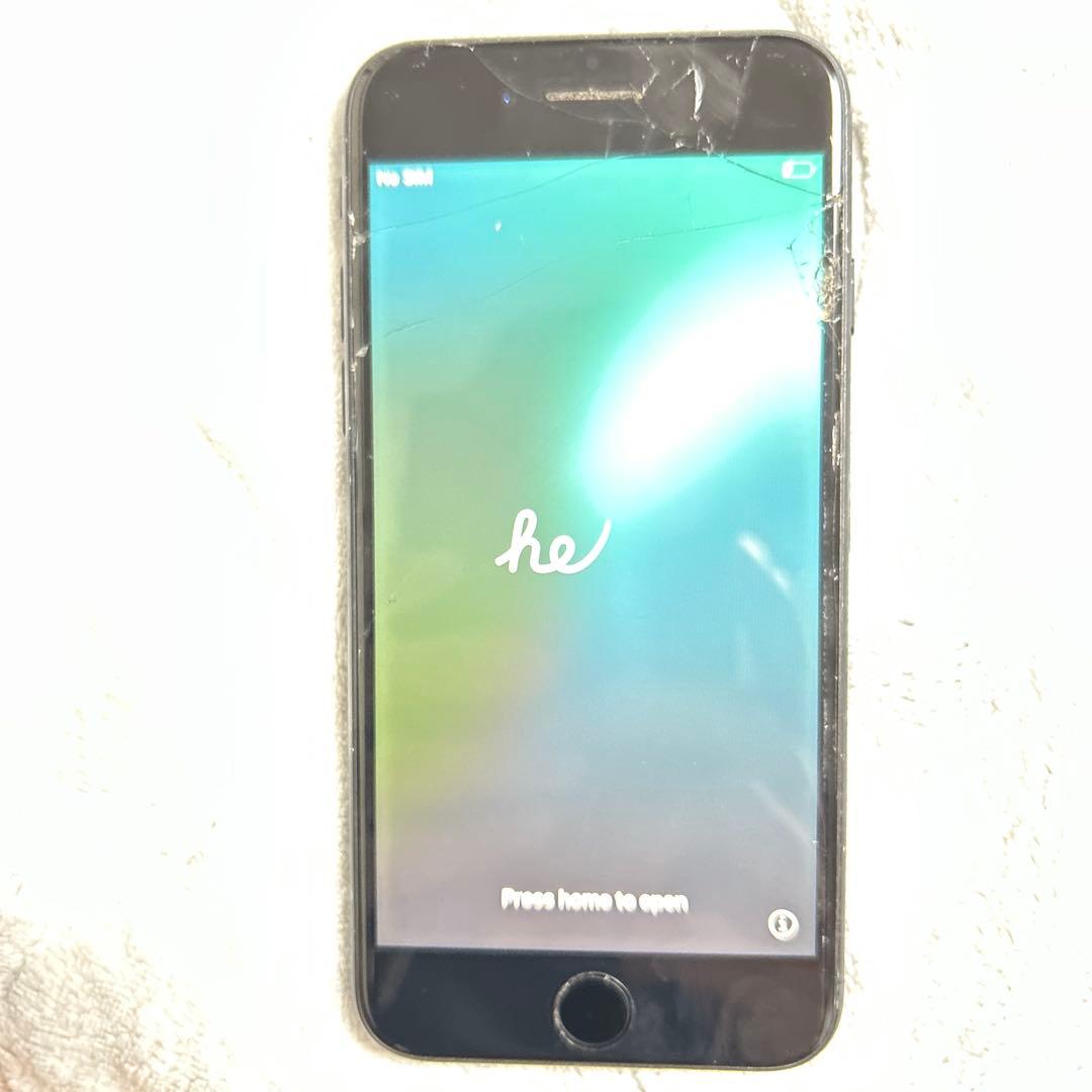 iPhone se第3世代　64ギア