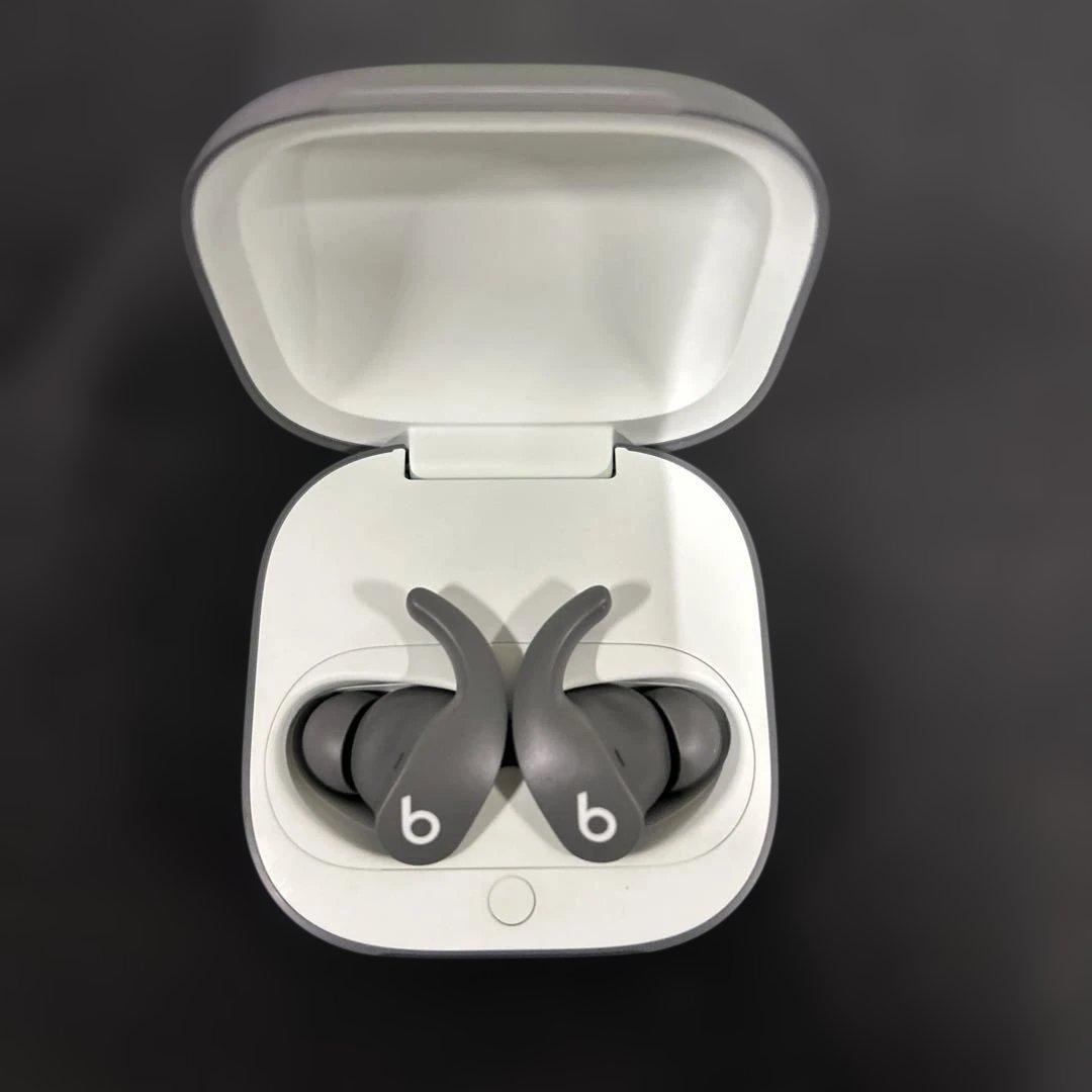 ジャンク　Beats - Powerbeats Fit