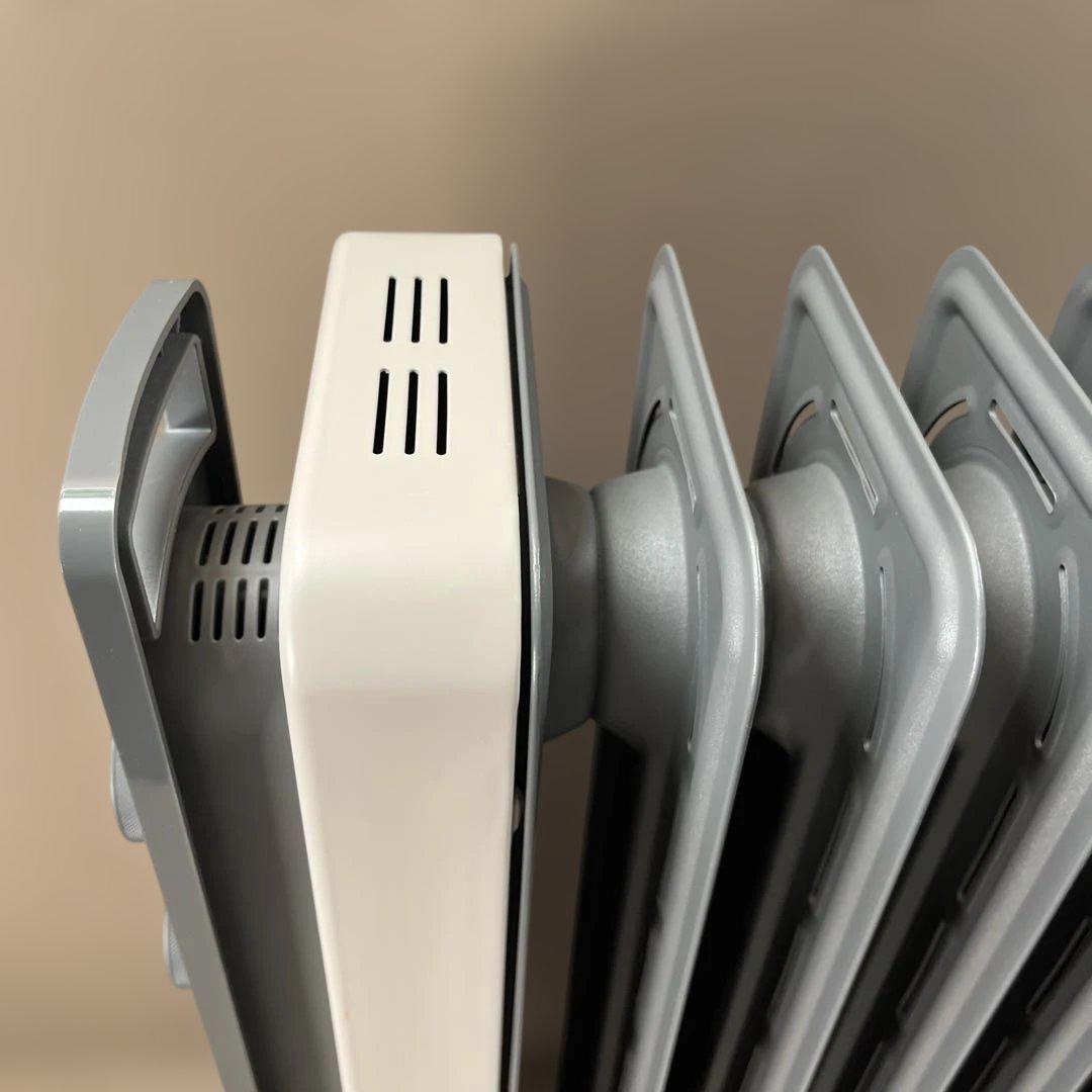 デロンギ ヴェルティカルド オイルヒーター RHJ21F0812-GY