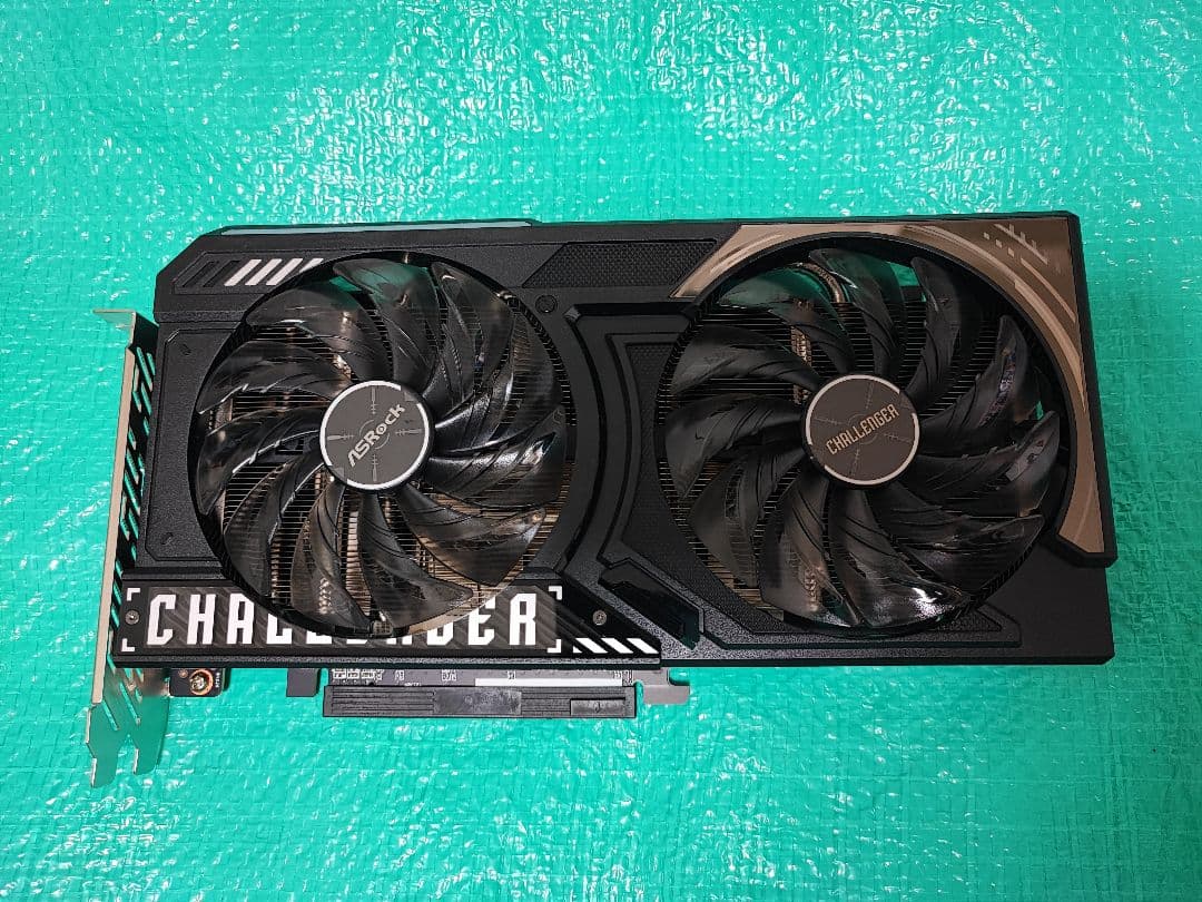 [美品]Radeon RX 9060 XT 16gb Challenger