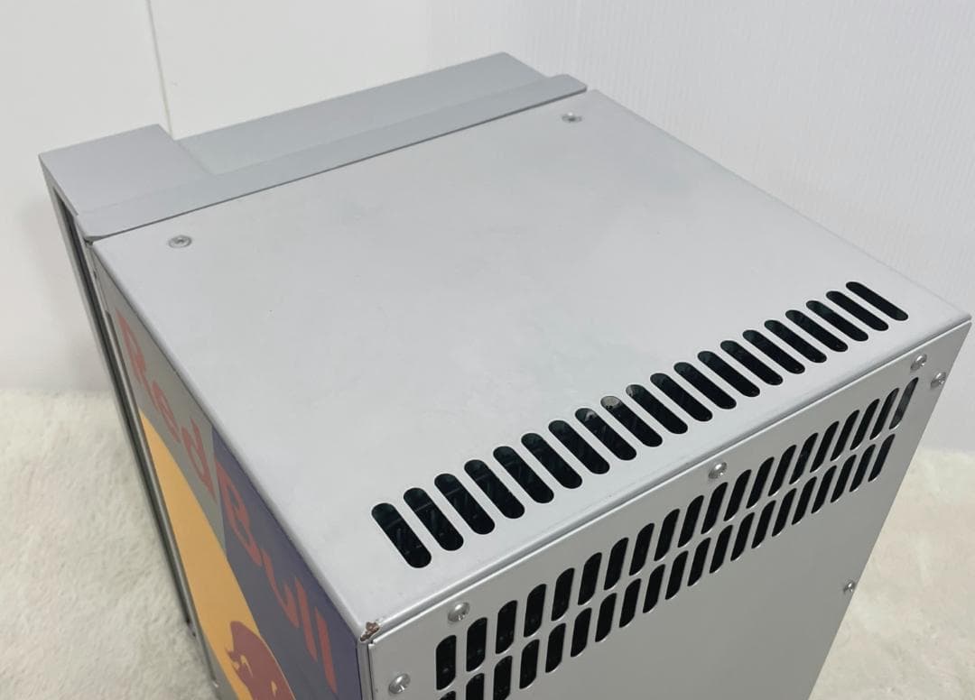 ぐるみ♪ ⭐️非売品⭐️ レッドブル Red Bull 冷蔵庫 鍵付き 稼働品