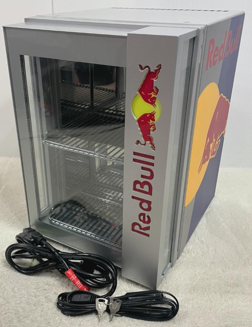 ぐるみ♪ ⭐️非売品⭐️ レッドブル Red Bull 冷蔵庫 鍵付き 稼働品