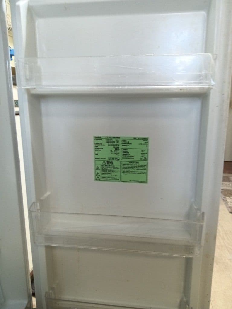値下げ 美品 買って半年 コンフィ RCT251W 冷蔵庫 説明書 卵入れ付