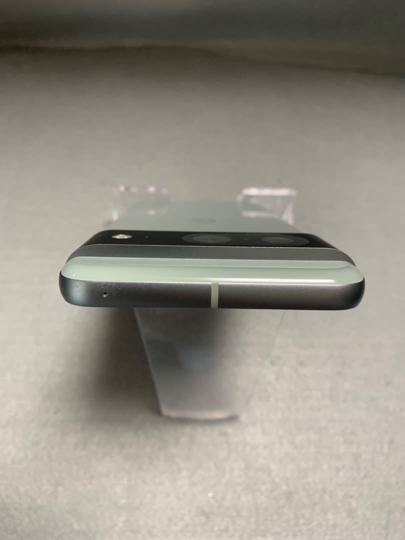 美品 国内版 SIMフリー Google Pixel 8 128GB ヘーゼル色