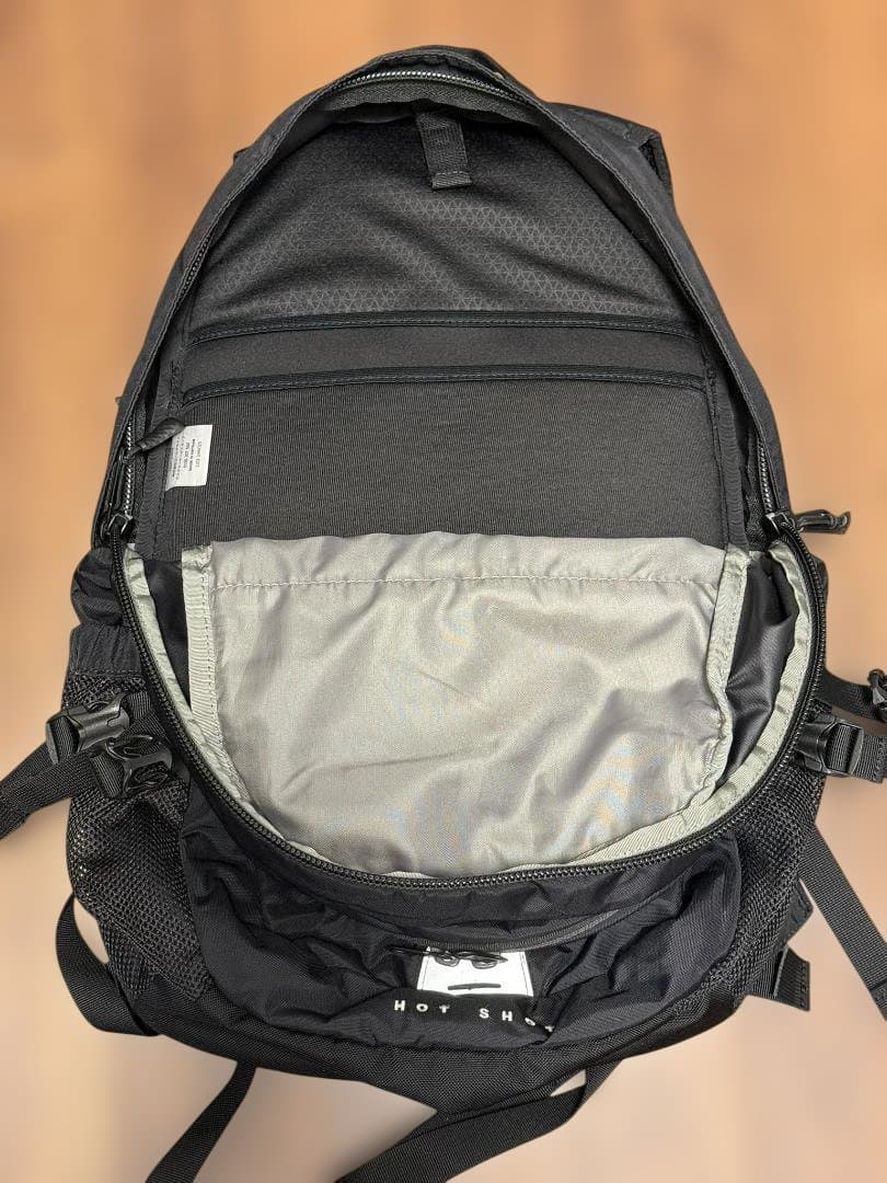 美品 ノースフェイス ホットショット ブラック NM72302 2024/2購入