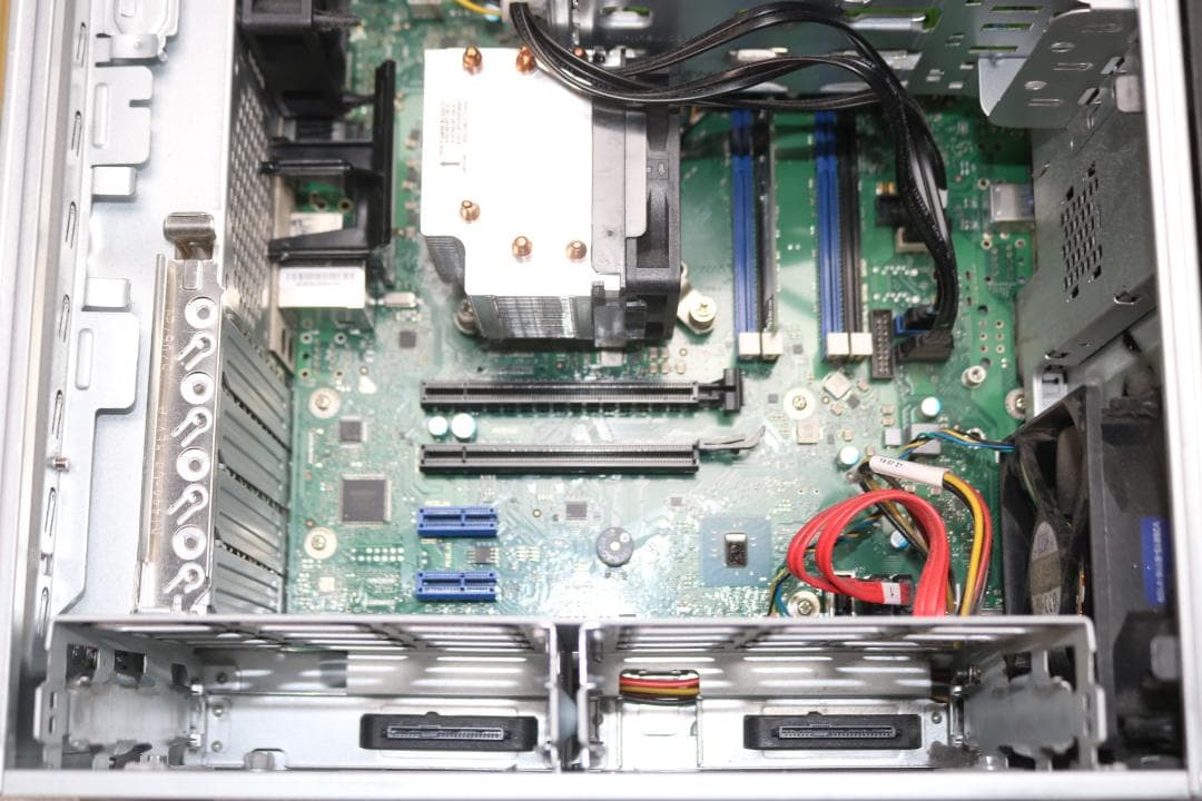 Fujitsu PRIMERGY TX1310 M3 サーバー