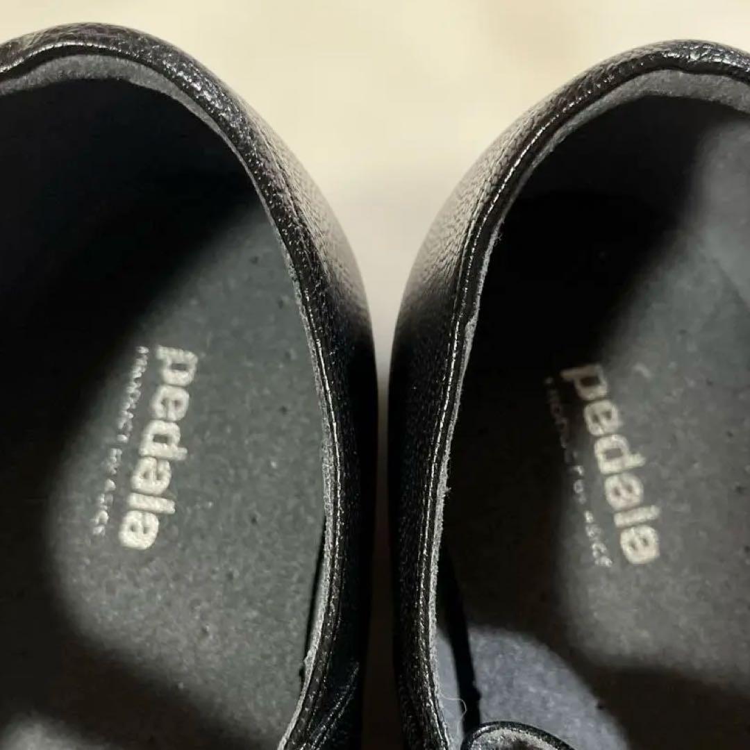 美品pedala ペダラ　フラットシューズ ストラップ付き23.5E アシックス