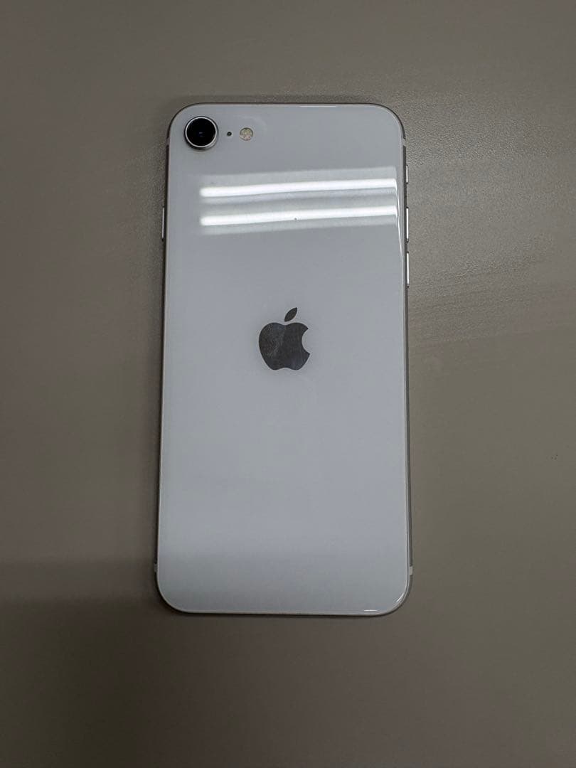 【美品】Apple iPhone SE 第2世代ホワイト 本体64GB