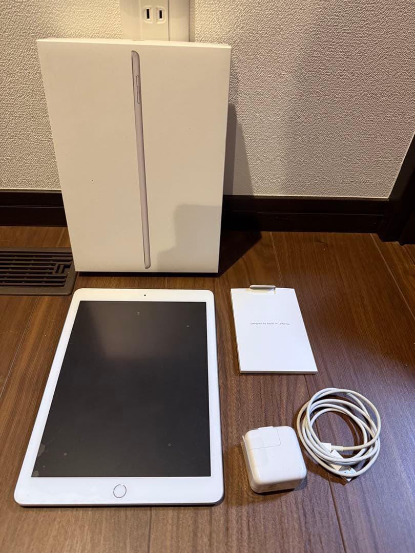Apple iPad 6世代 Wi-Fi 128GB シルバー
