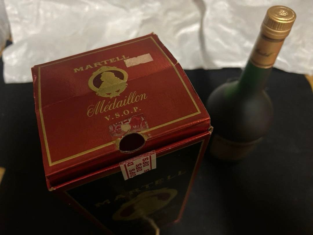 マーテル　古酒　MARTELL MEDAILLON V.S.O.P. 1L