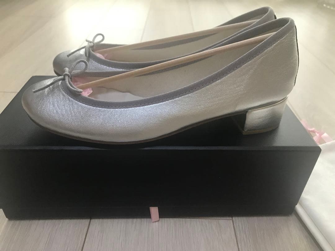 【新品未使用】【傷あり】Repetto レペットバレエシューズ シルバー37.5
