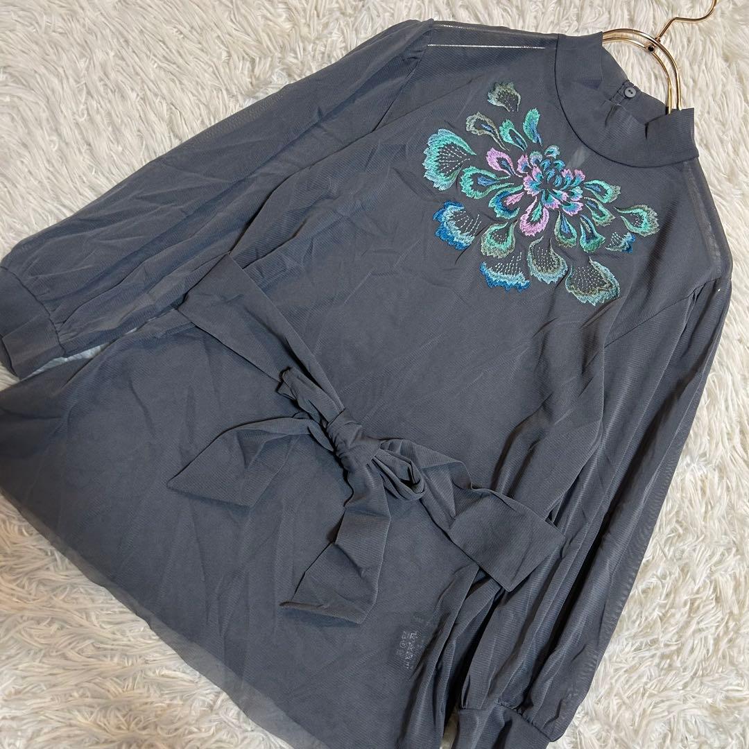 VIVIENNE TAM 花柄刺繍入り チュニック グレー 38