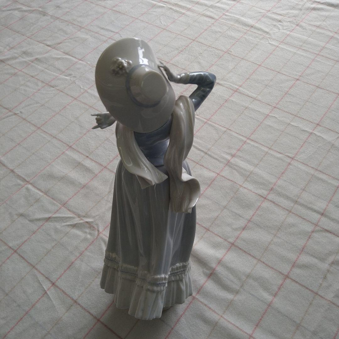 リヤドロ LLADRO 春のそよ風 西洋陶器人形 高さ 約35.5cm