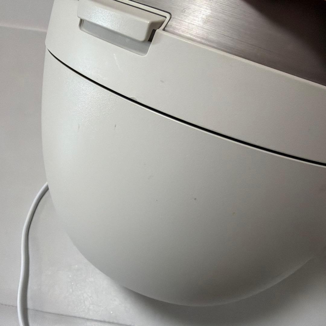 【ジャンク品】2023年製 ビストロ 可変圧力IH炊飯器 SR-V10BA