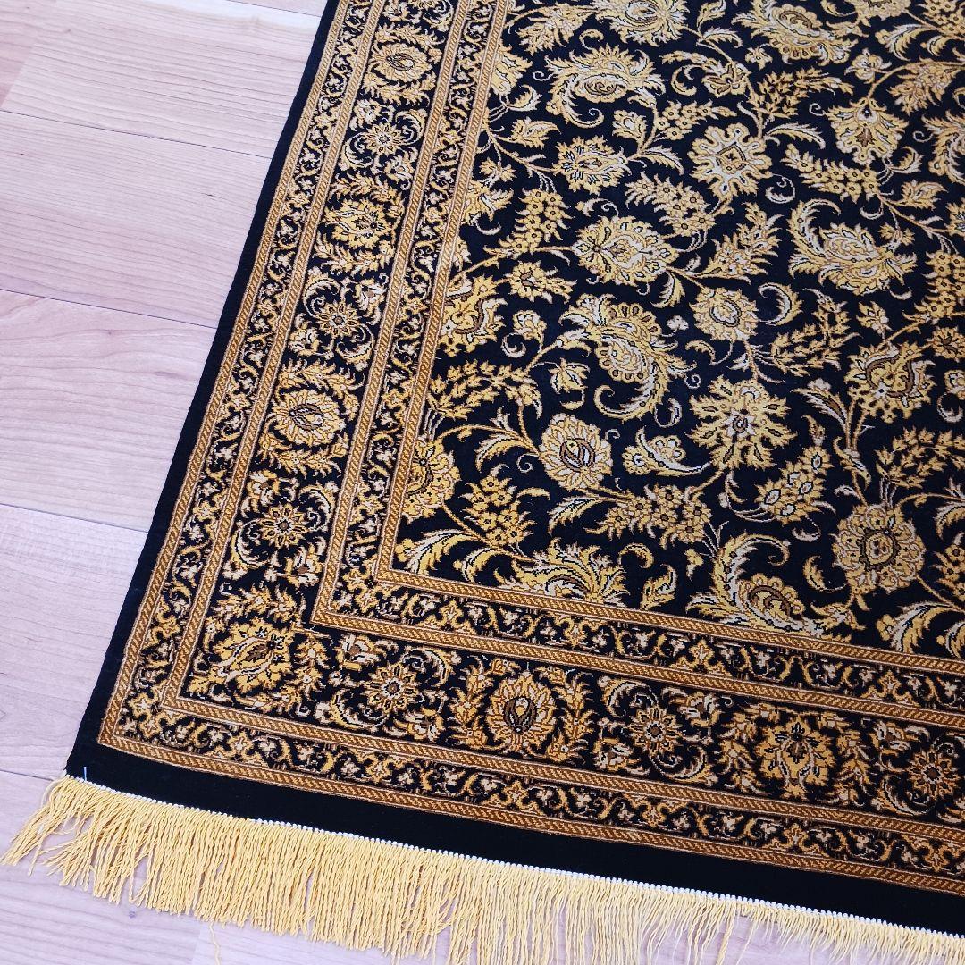 Y2702 ペルシャ絨毯 クム産 ラザヴィ工房 シルク100% 手織り　ma