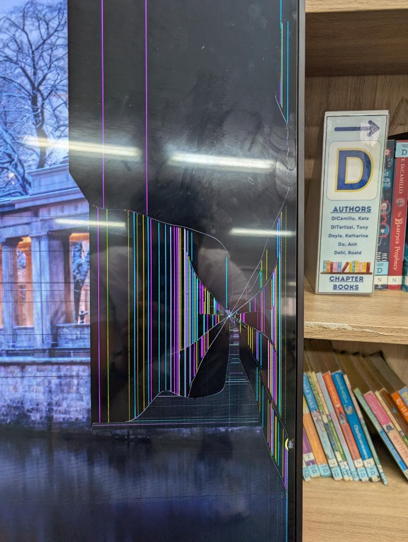 LG 75型 4K UHDスマートテレビ [ジャンク] 画面割れあり