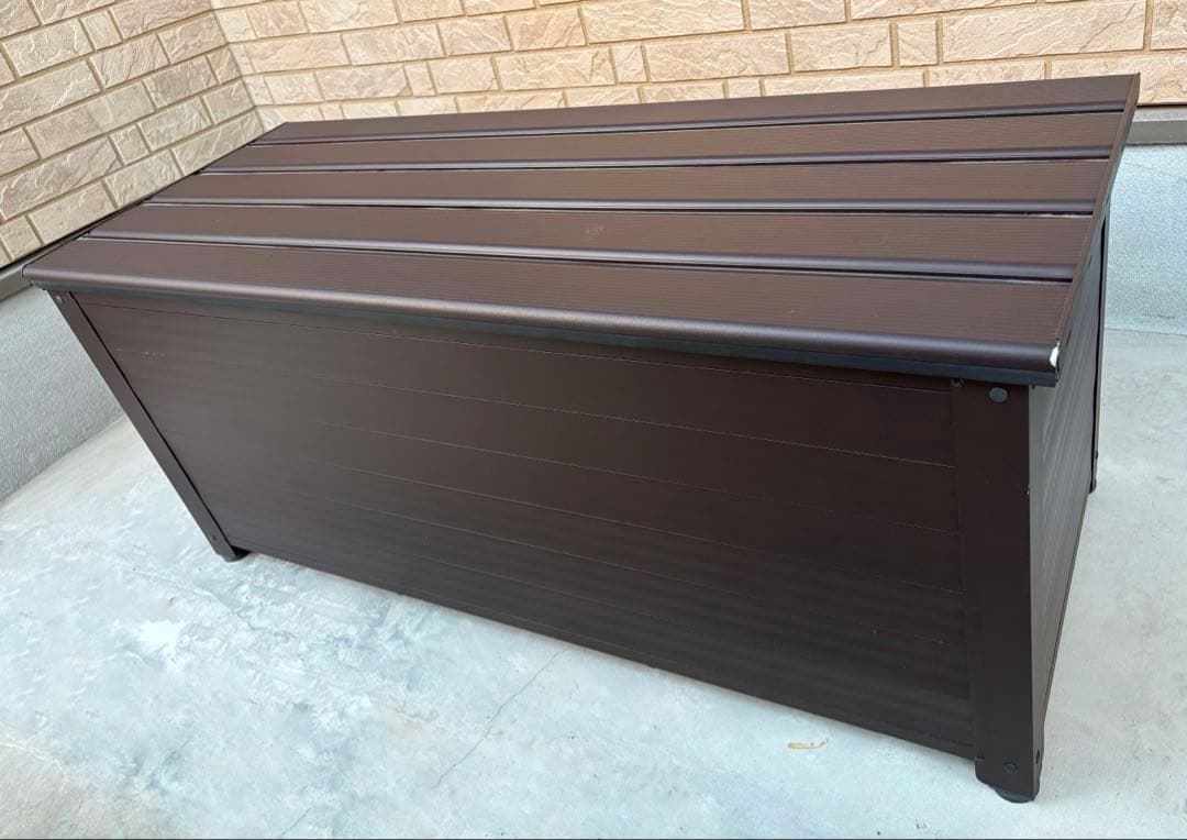 【グリーンライフ】ベンチ　ストッカー　屋外　防水　ブラウン　114cm 物置き