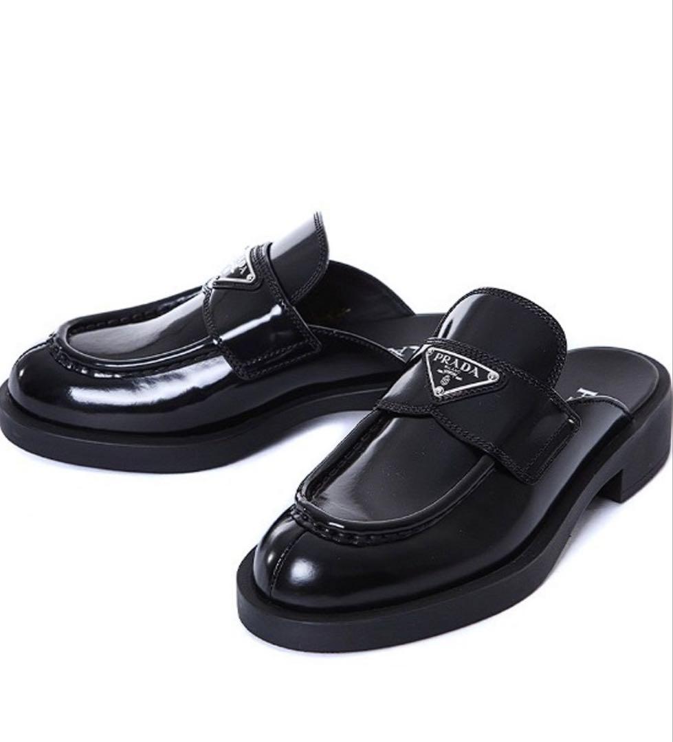 PRADA ブラックローファー