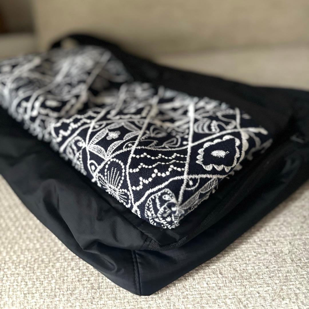 大きなポケットのショルダーバッグ　mina perhonen ミナペルホネン