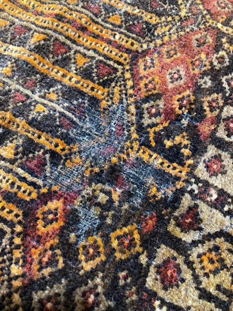 g*a様 ヴィンテージラグ　約135✖️92〜98