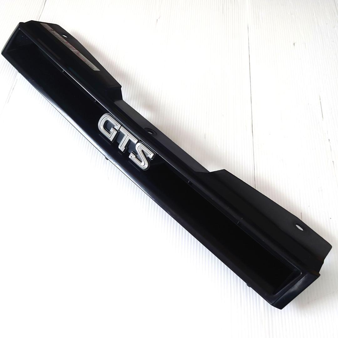 カークレスト 日産 R31 スカイライン？ GTS グリル 旧車