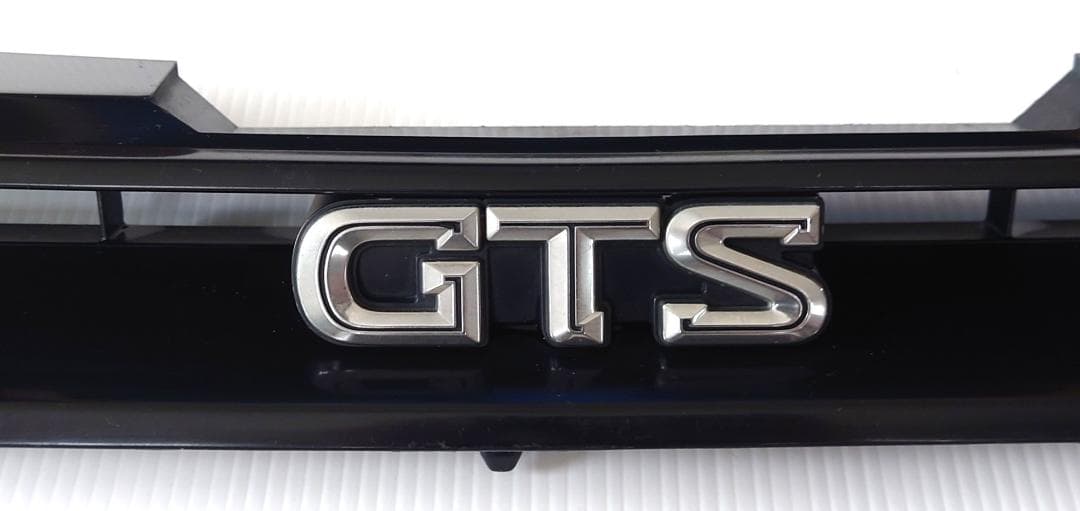 カークレスト 日産 R31 スカイライン？ GTS グリル 旧車