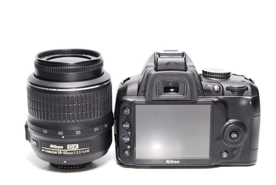 ⭐️コスパ重視⭐️Nikon D3000 デジタル一眼レフ　入門機としておすすめ