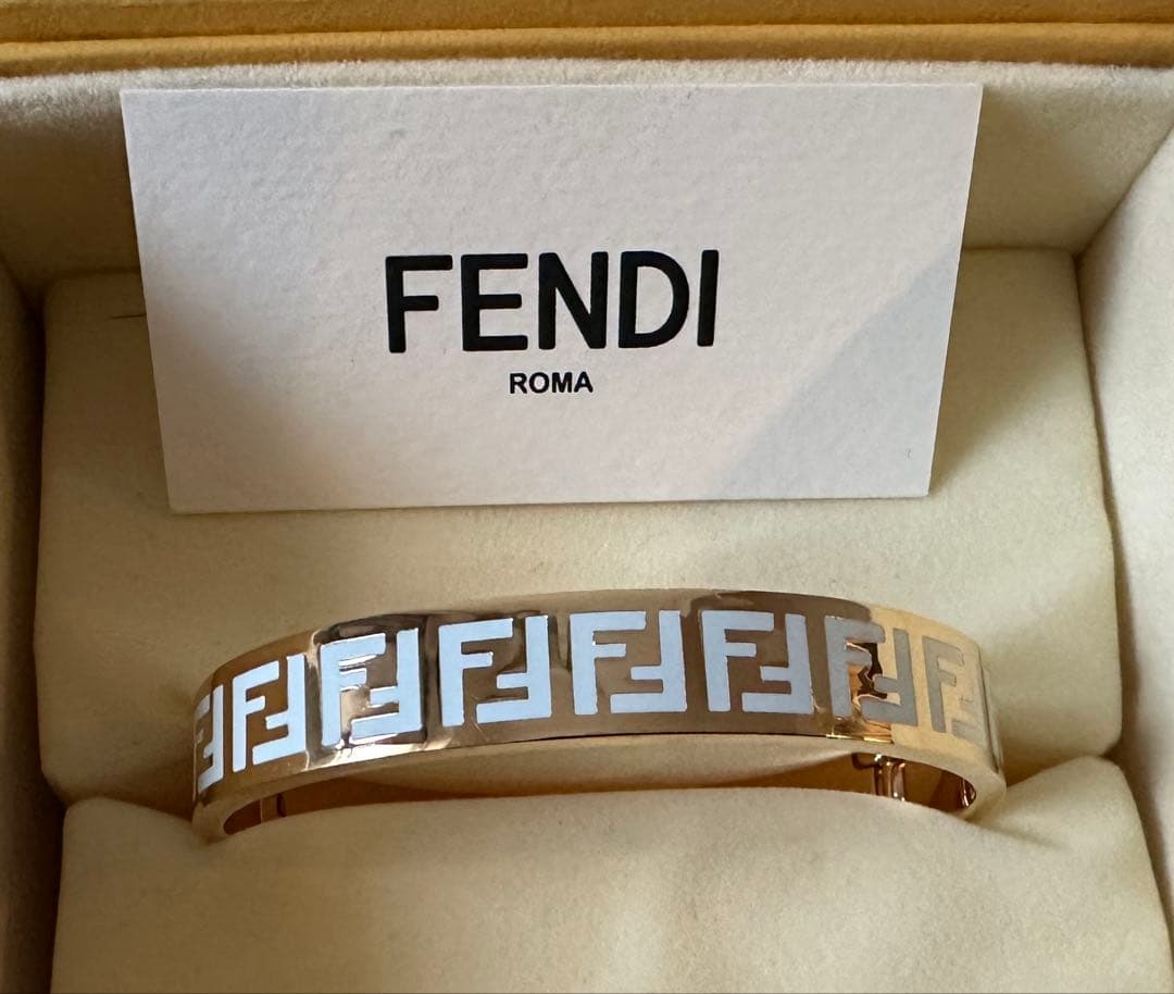 FENDI ズッカ柄　フォーエバー フェンディ ブレスレット