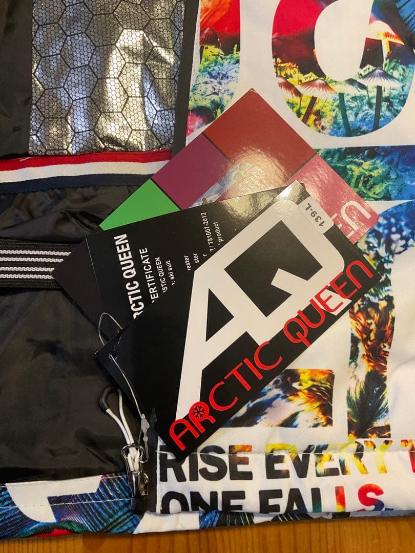 ARCTIC QUEEN スキー　スノボ　ウエア　上下セット　サイズL