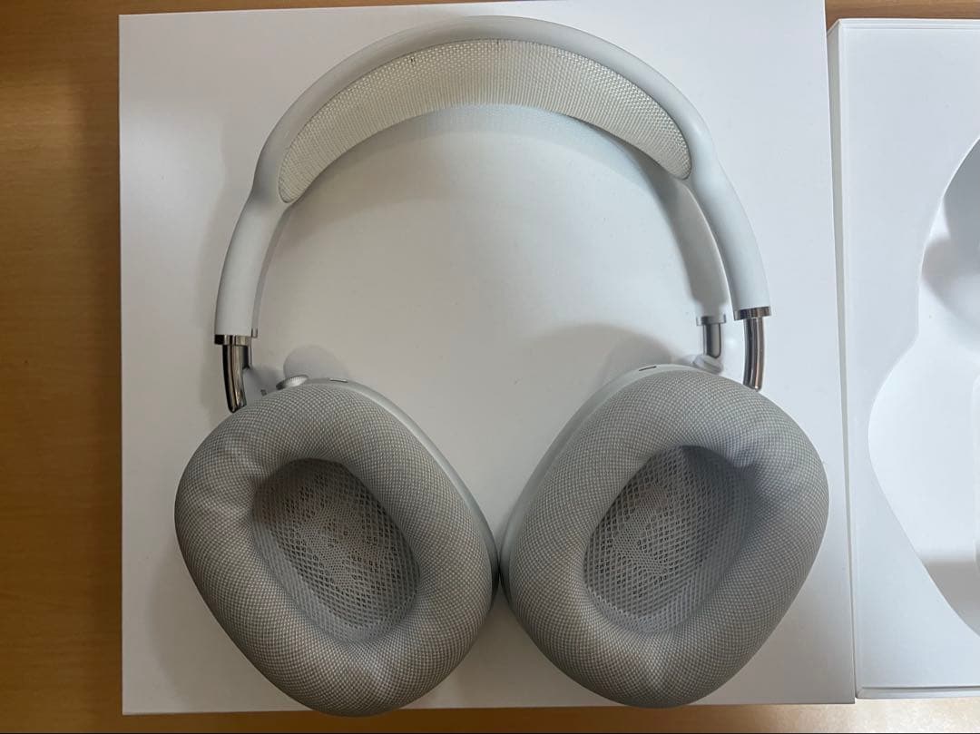 【4/11マデ出品】AirPods Max シルバー 本体　箱あり　カバー付
