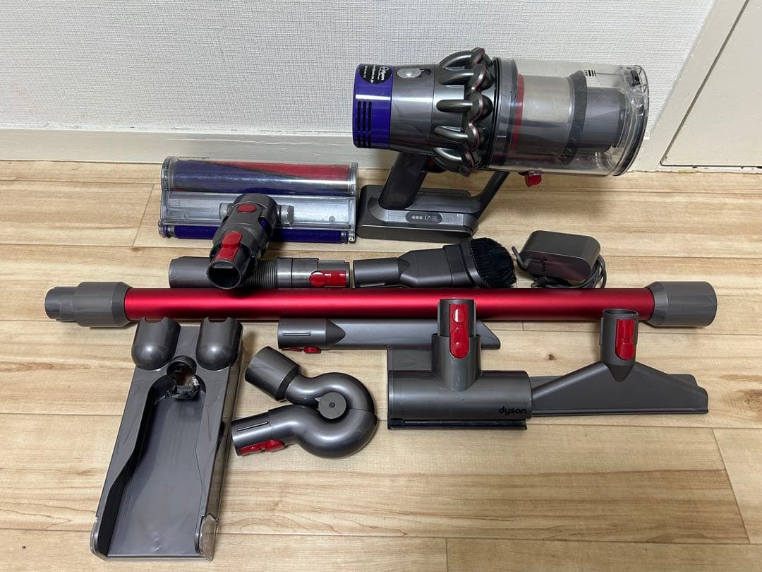 ダイソン 掃除機 V10（SV12）