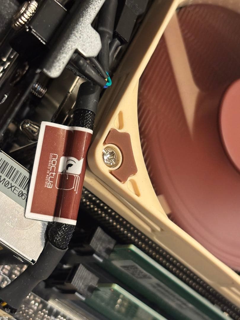 【極限】DeskMini X600 × Ryzen 5 9600X ×光速SSD