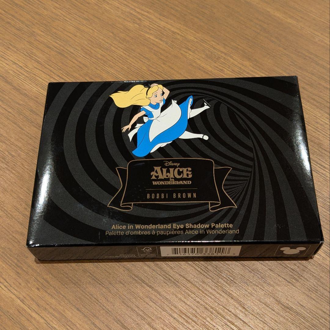 【新品・未開封】ボビイブラウン アリス アイシャドウ、ポーチ ギフト セット