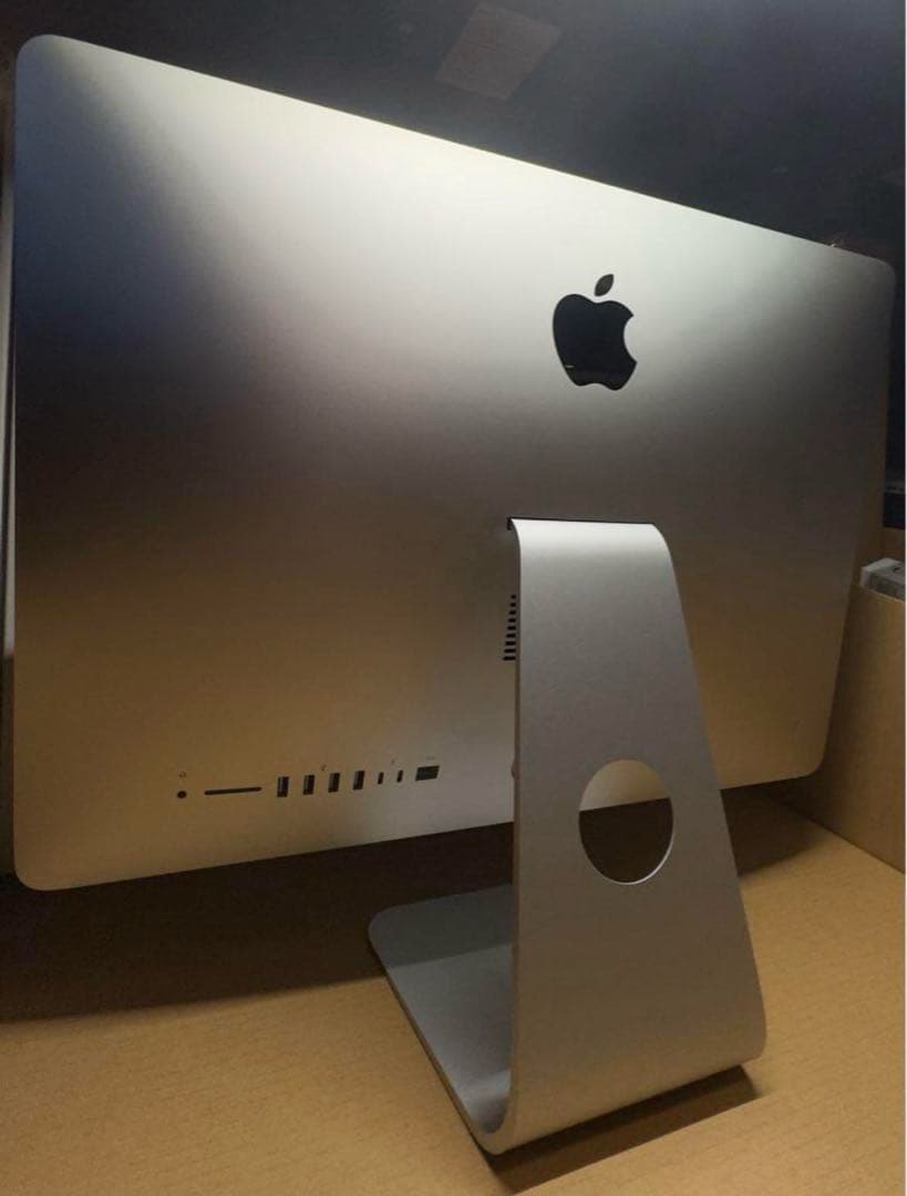 iMac Retinaディスプレイ 21.5インチ 4K 2019モデ