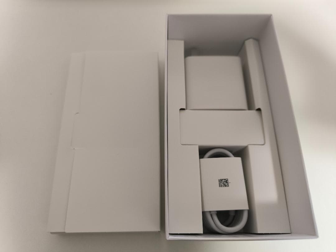 HONOR WIN 12GB/256GB　充電スタンド付き