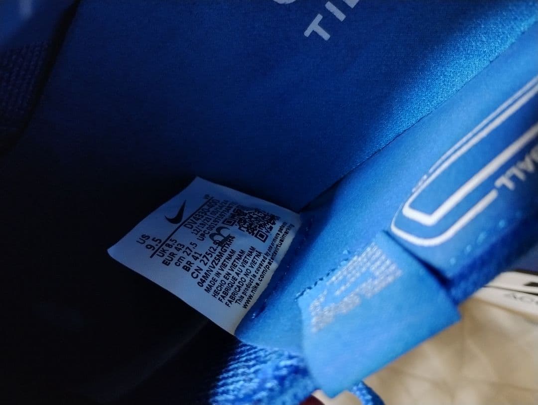 ティエンポレジェンド10 エリート AG PRO　２７．５センチ