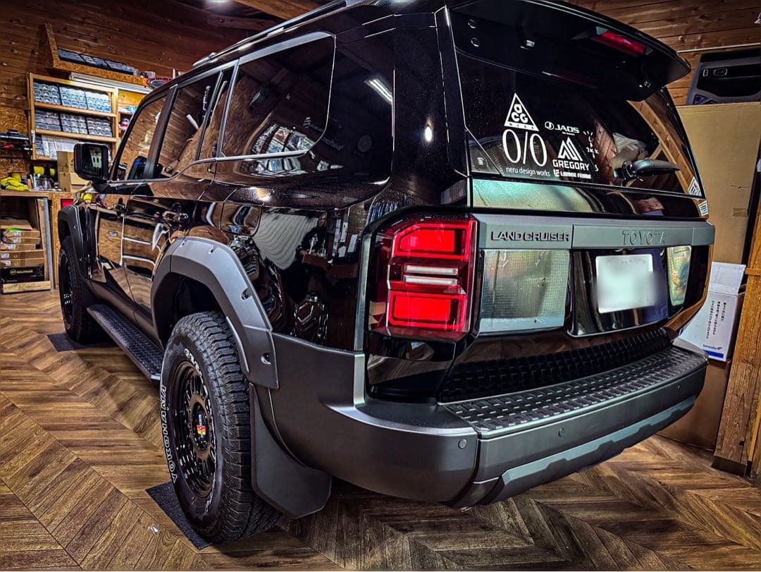 ランドクルーザー250 グリル　リア　ロアバンパー　ラプターライナー塗装