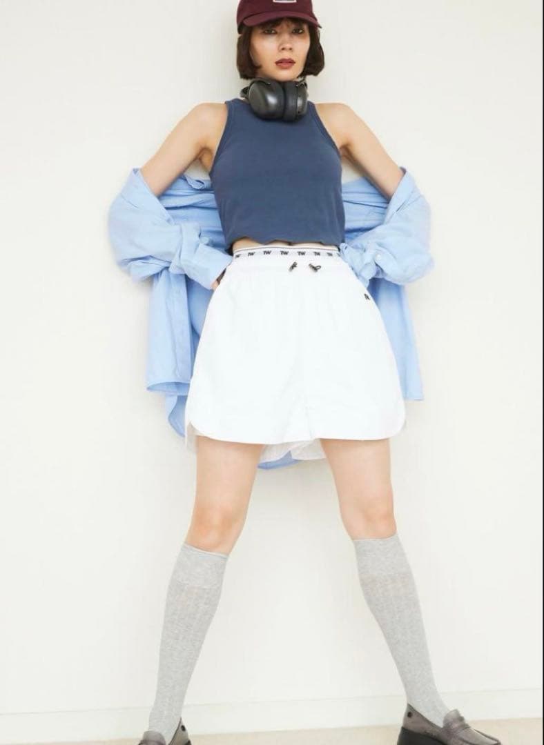 tw 亘つぐみ　ショートパンツ