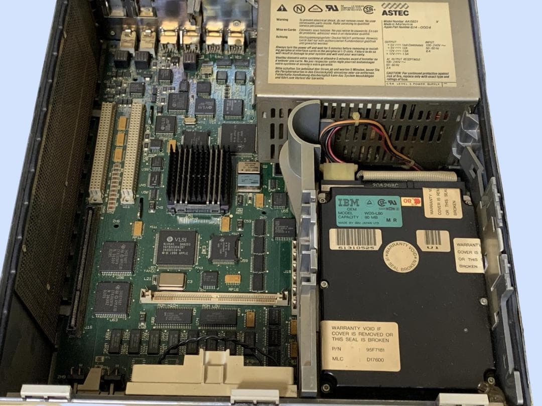 M6037 アップル Macintosh Quadra 700 マッキントッシュ