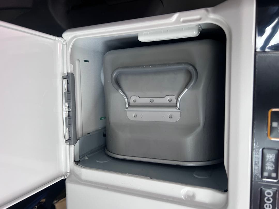 美品石油ファンヒーター ホワイトFH-WZ4623BY