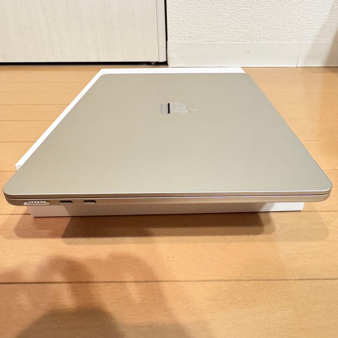 【美品】MacBookAir M2スターライト 日本語キーボード