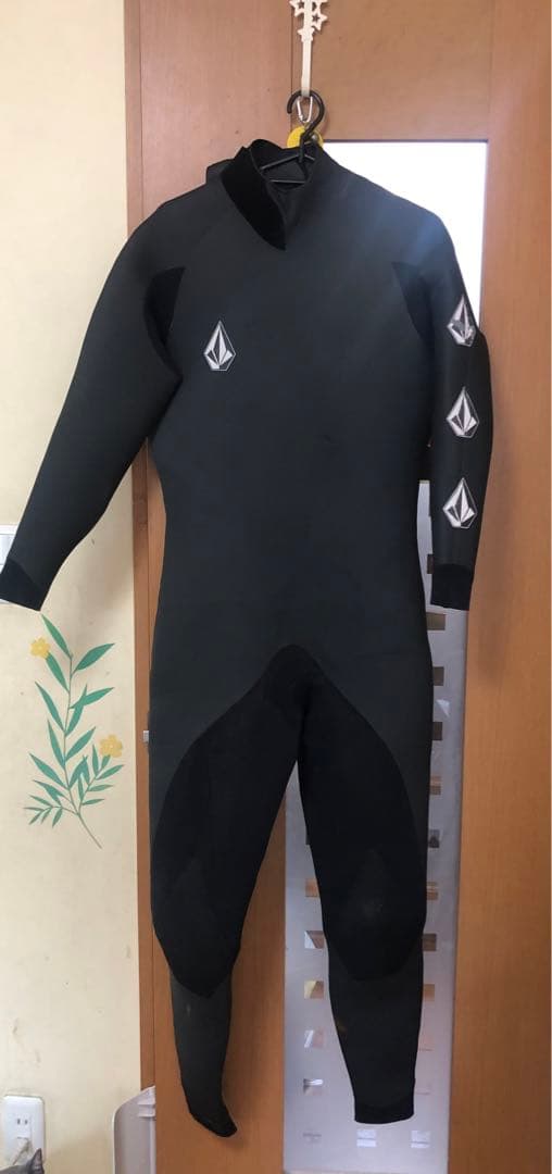 レア⭐︎Volcom ボルコム セミドライスーツ 4✖️3 USLサイズ メンズ