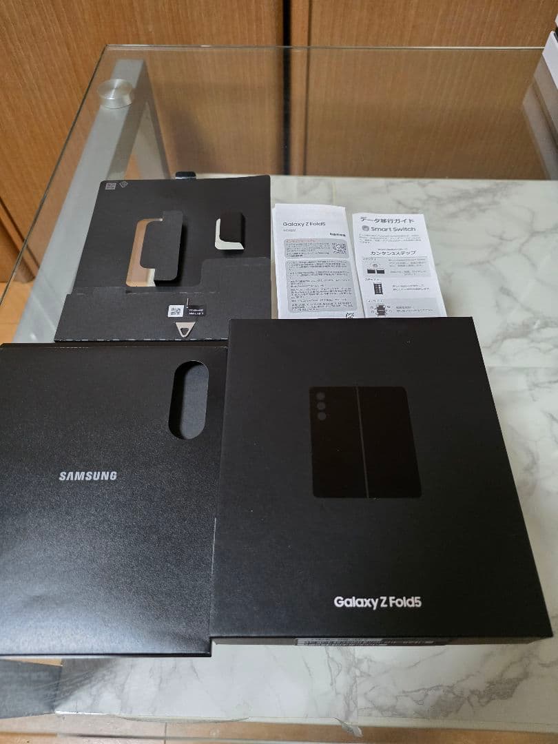 Samsung Galaxy Z Fold5 ブラック 本体