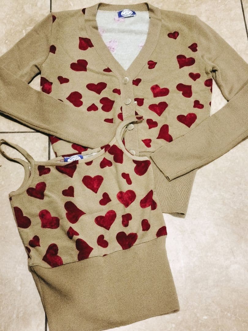 未使用ANNA MOLINARIベージュハート柄カーディガンとキャミアンサンブル