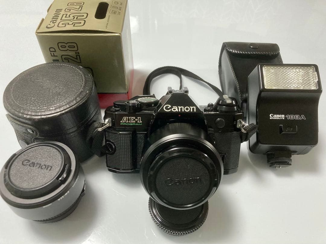 CANON AE-1 プログラム 標準レンズ+広角レンズ+フラッシュ