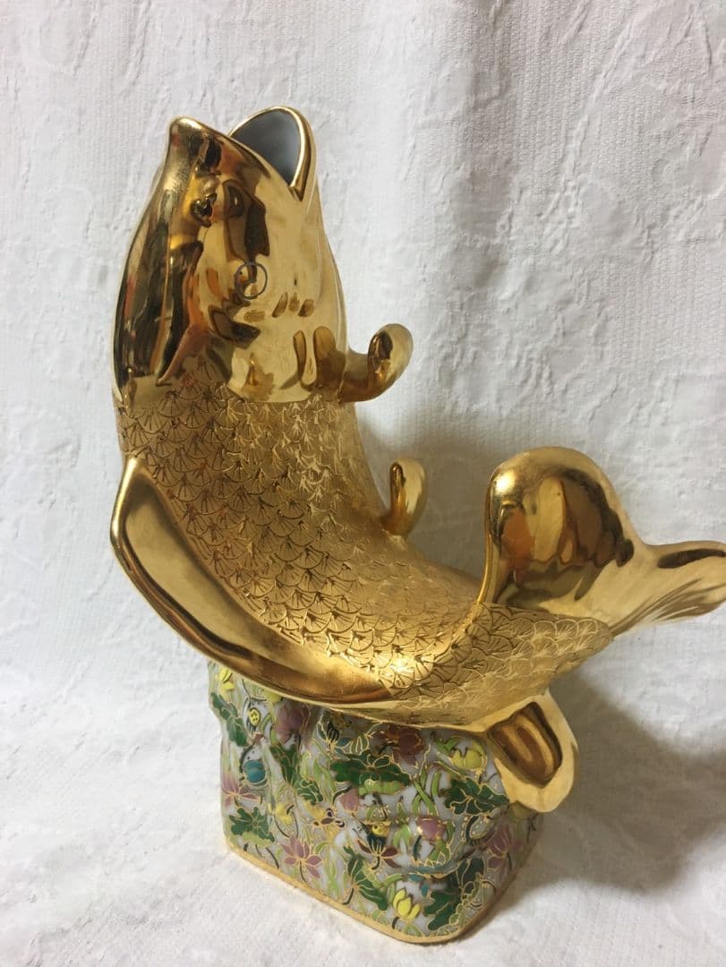 リキ(要プロフ確認) ベンジャロン焼き　タイ製 鯉の置物 花瓶 蓋付き湯の