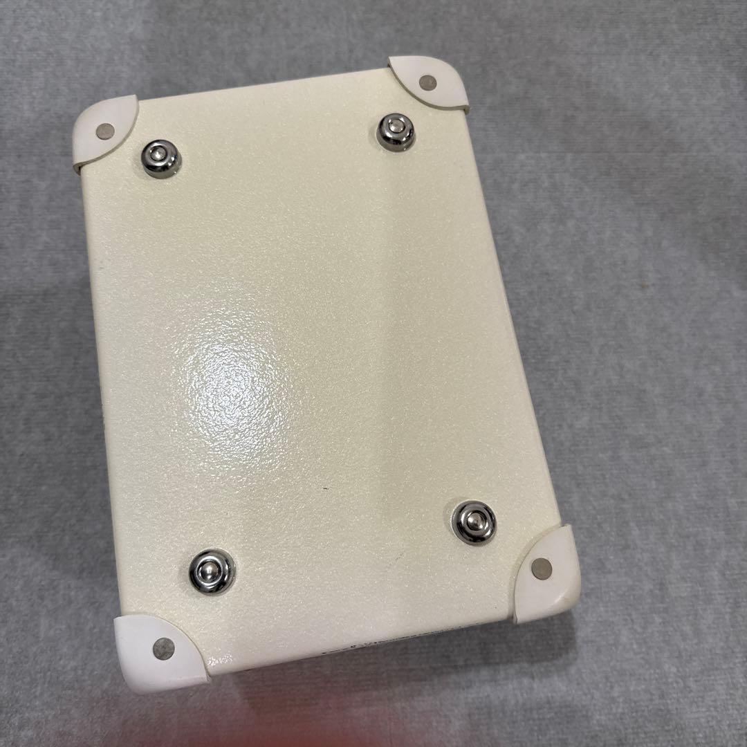 グローブトロッター　バニティ　限定　ホワイト