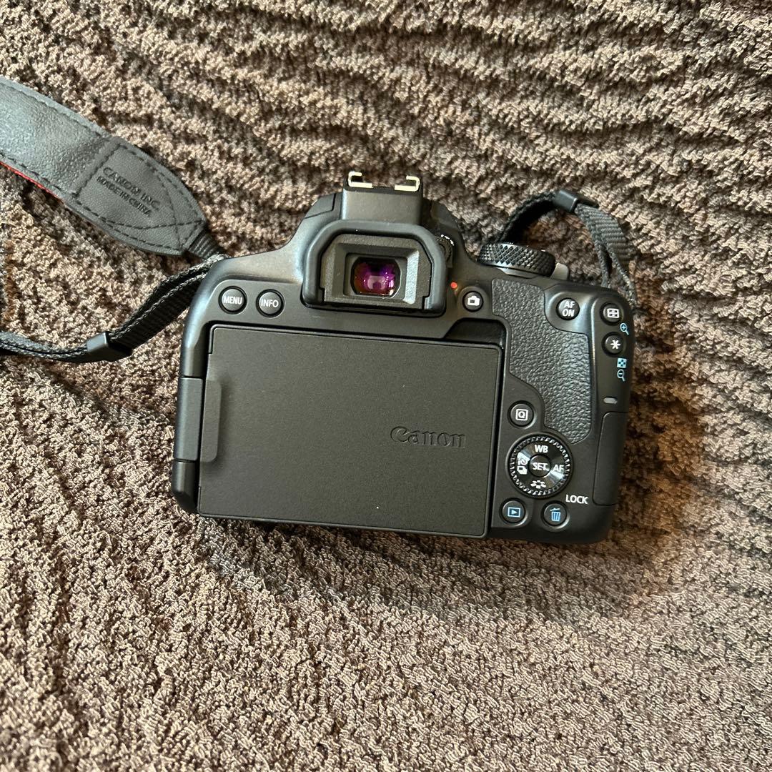 Canon EOS Kiss X10i ボディ