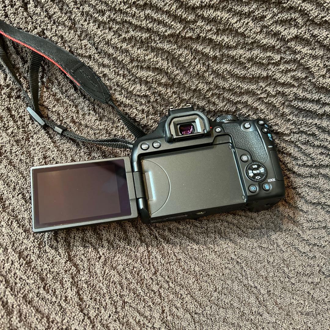 Canon EOS Kiss X10i ボディ